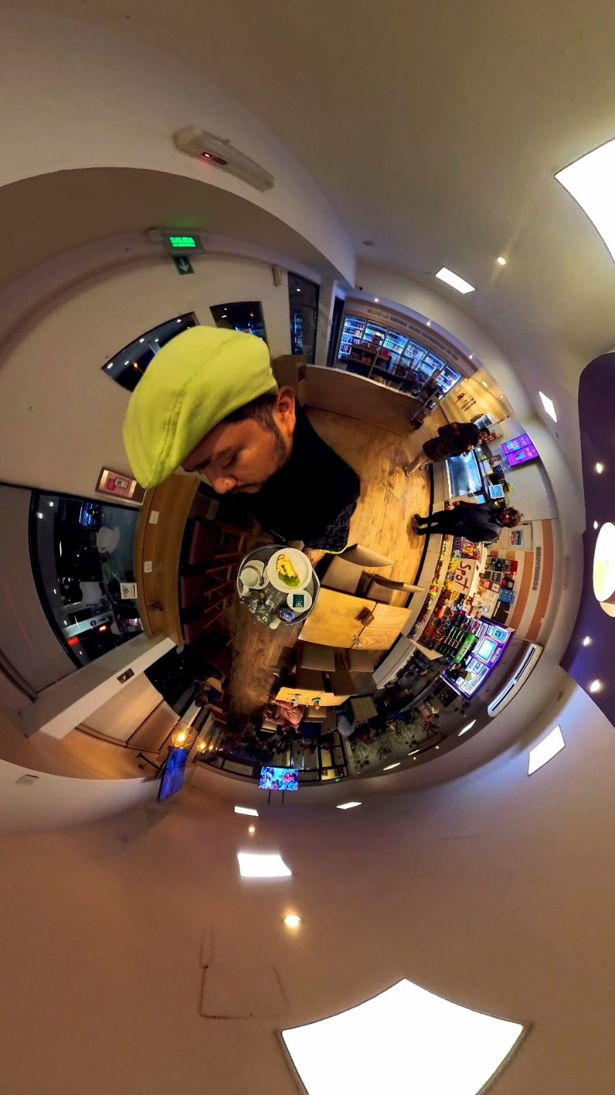 Captura Insta360 X4 en modo mini planeta